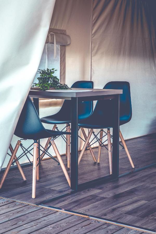 מלון Glamping Pod Gwiazdami Pietrusza Wola מראה חיצוני תמונה